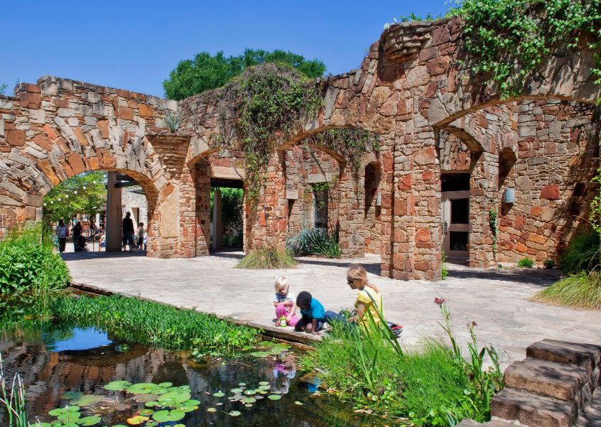 Lady Bird Johnson Wildflower Center, United States